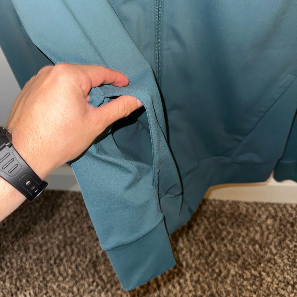Alphalete jacket - Picture 4 of 7